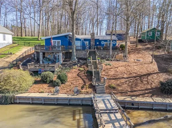 1250 Lake Dr #9, Lexington, NC 27292