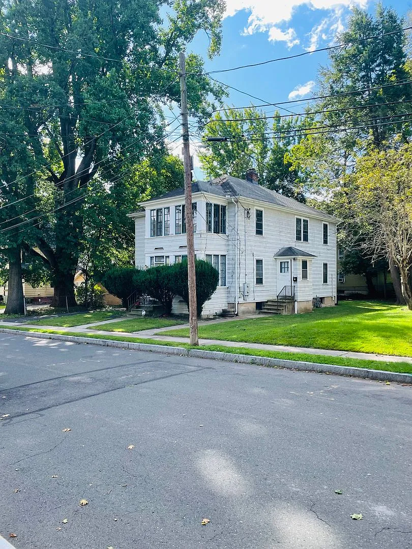 11-13 Mitchell Place — Photo 1
