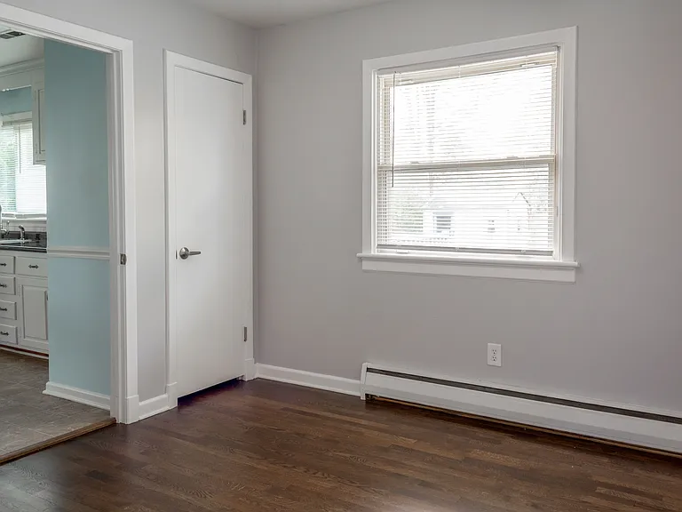 409 Seabury Ave — Photo 11