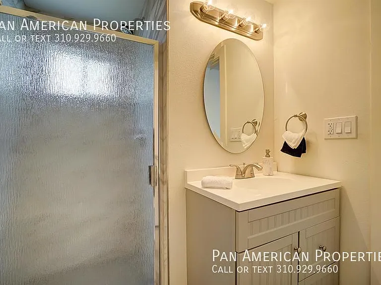 424 E Truslow Ave #2 — Photo 10
