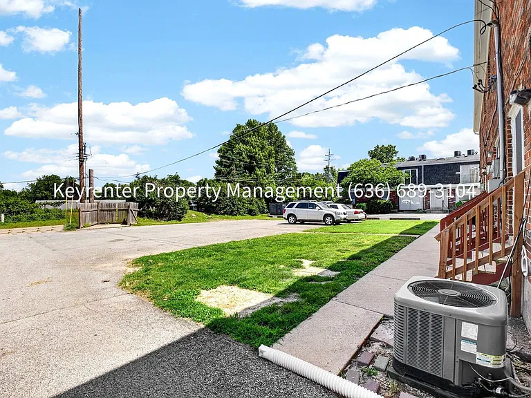 920 Parkcrest Dr — Photo 21