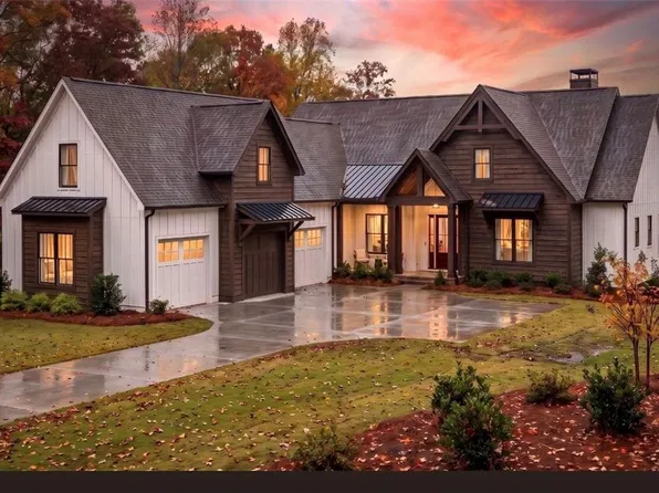 4404 Brookview Dr SE, Atlanta, GA 30339