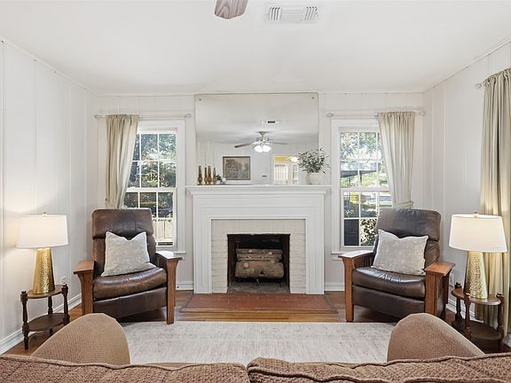 2nd image of 3104 Yucca Ave