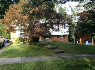 851 Loxford Ter, Silver Spring, MD 20901