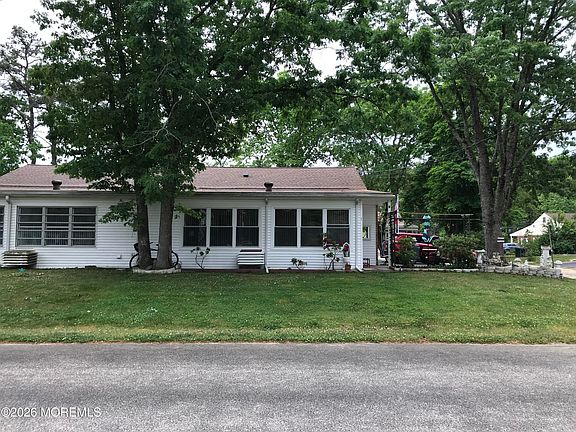 2nd image of 5 A Hemlock Street