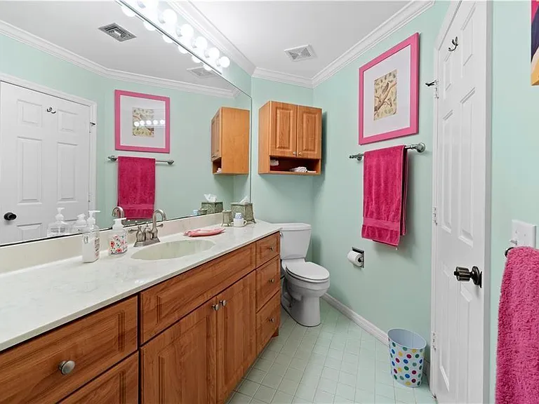 1330 Shorewinds Ln — Photo 25