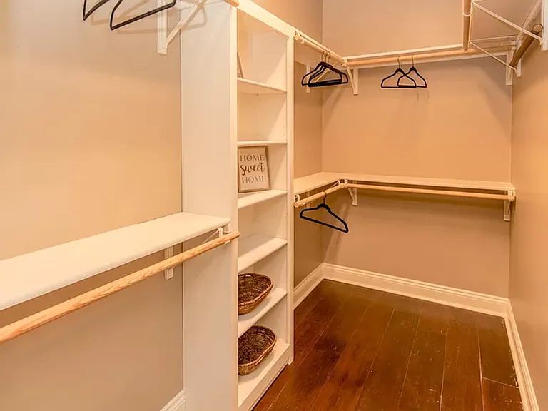 315 Hill Ridge Dr — Photo 4