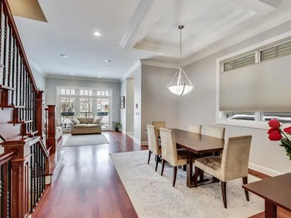 (undisclosed Address), Chicago, IL 60657