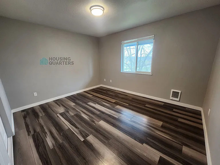 12421 E Riverside Ave — Photo 7
