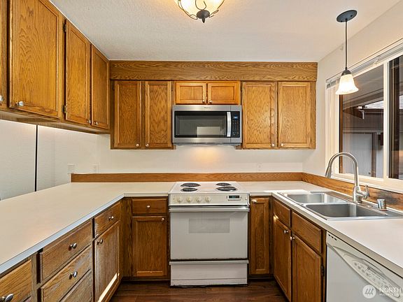 5th image of 7730 196th Street SW #10