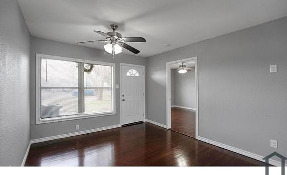 3rd image of 2513 Cincinnati Ave