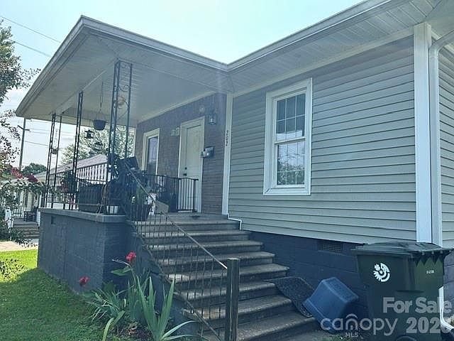 1st image of 202 McConnell St