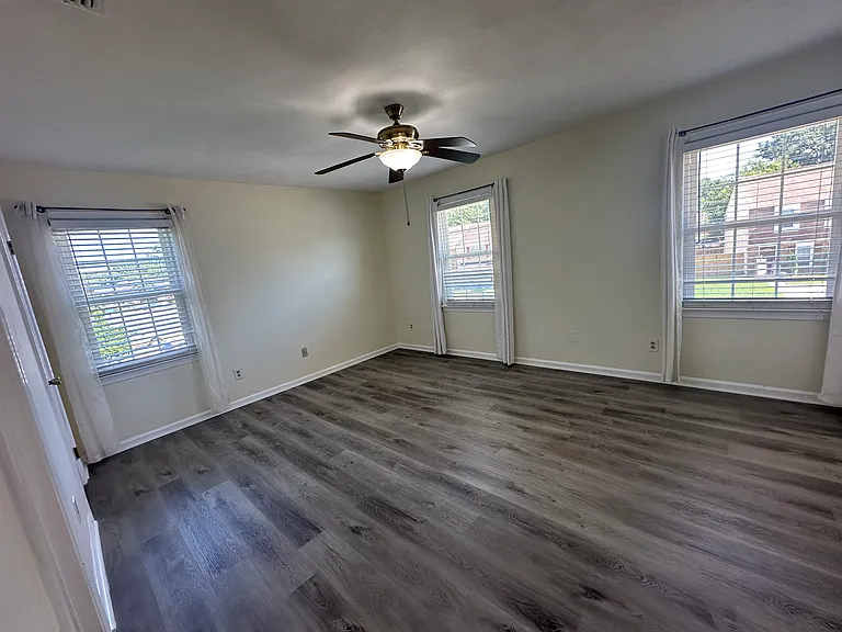 5632 Campus Dr — Photo 13