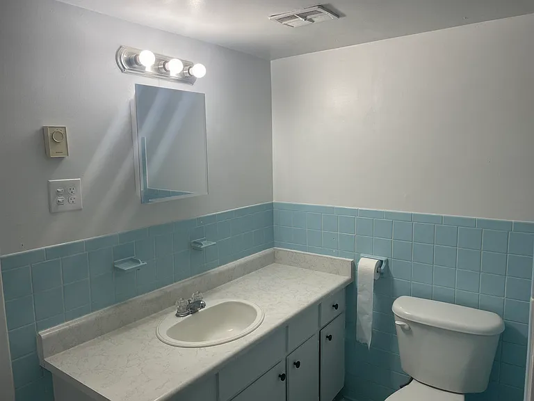 9055 Wyandotte St E — Photo 9