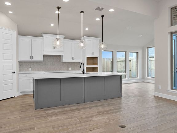 2nd image of 2903 Sweet Honey Ln
