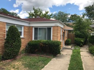 1667 Howard Ave, Des Plaines, IL 60018