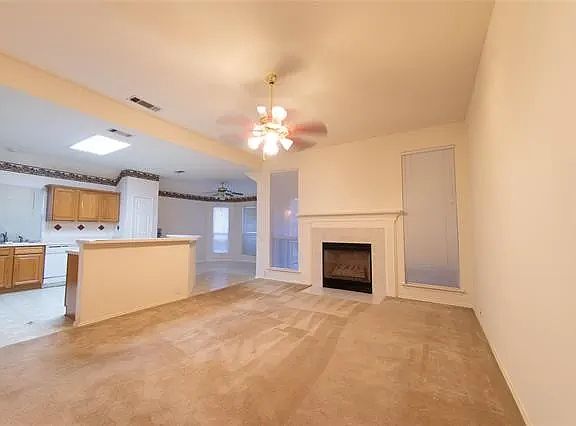 4th image of 2306 Jacqueline Dr