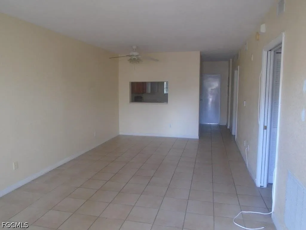 2 bed, 2.0 bath, 932 sqft, $1,150 — Photo 3