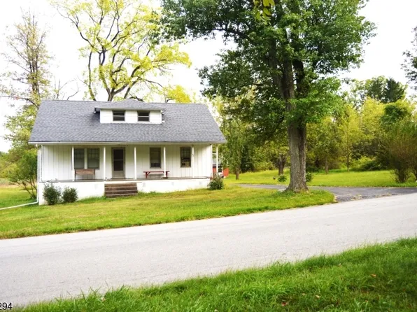 42 Fortysecond St, Readington Twp., NJ 08889