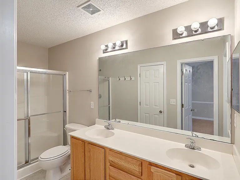 8074 Shadow Oak Dr — Photo 11