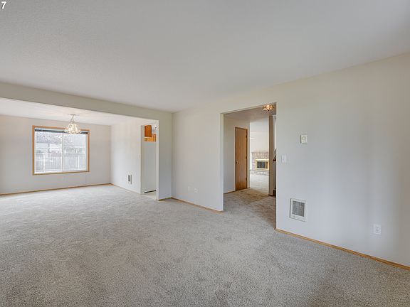 3rd image of 16001 NE 76th St