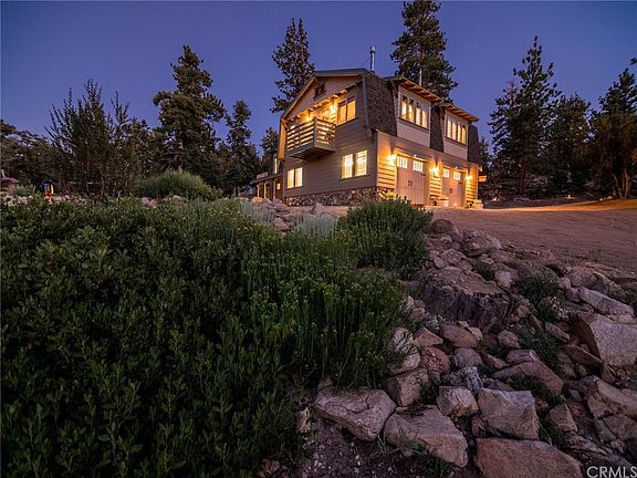 2nd image of 44044 Rainbow Ln