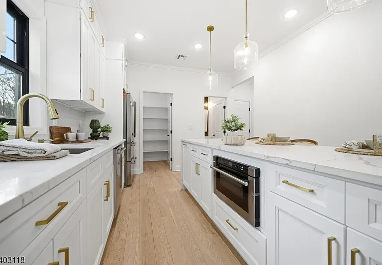 85 Kings Rd — Photo 15