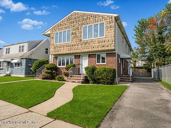 2nd image of 121 Evergreen Ave