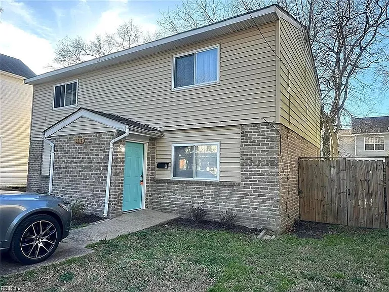 3217 Dunkirk Ave #B — Photo 1