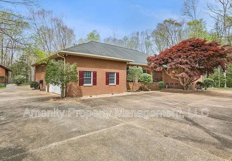 5974 Ladysmeade Ln — Photo 3