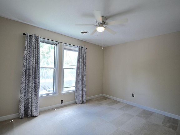 5th image of 3923 W Buchanan Dr