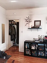 Rented by Eleni Moustakis LREB