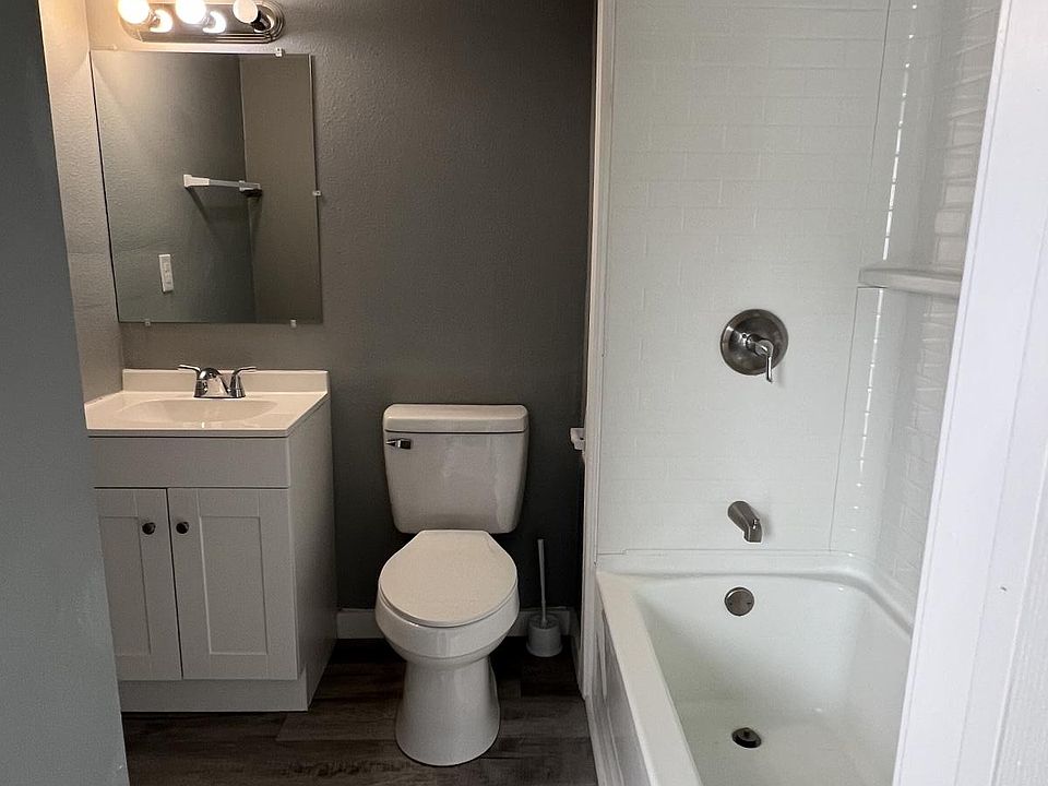 2nd image of 814 S Kern Ave #17B