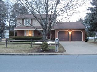 2915 Fischer Rd, Easton, PA 18045