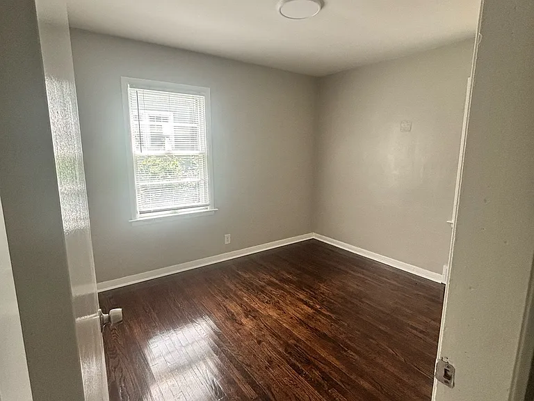 624 Alliance Ave — Photo 6