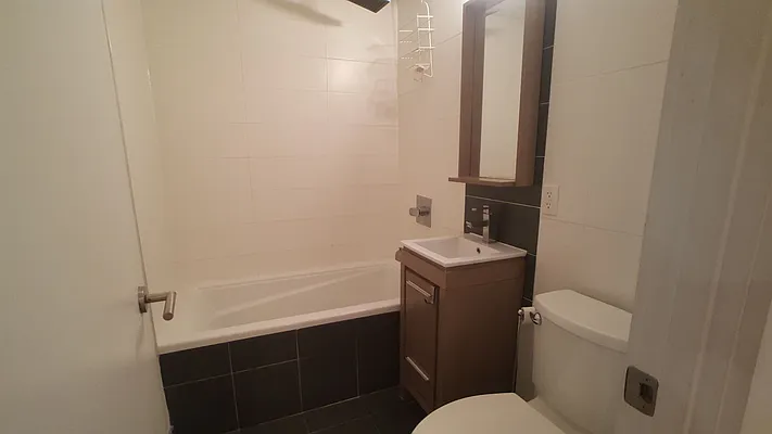 Rented by Evergreen Apartments BK | media 84