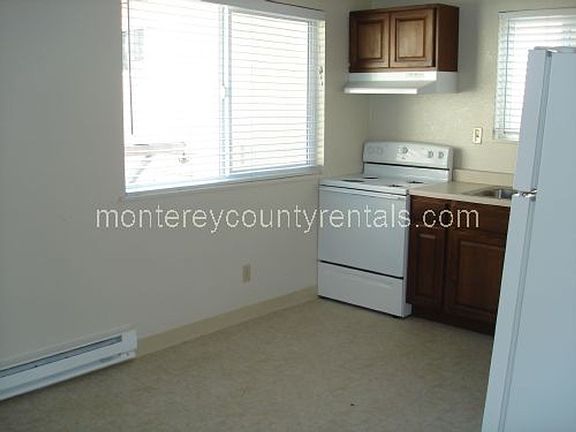 3rd image of 812-814 Laine St #812