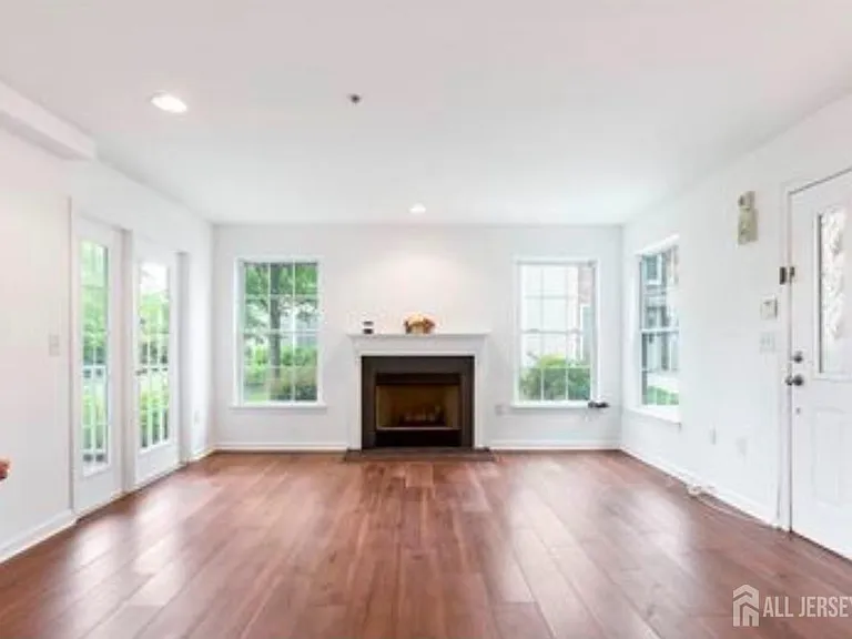 106 Chariot Ct — Photo 5