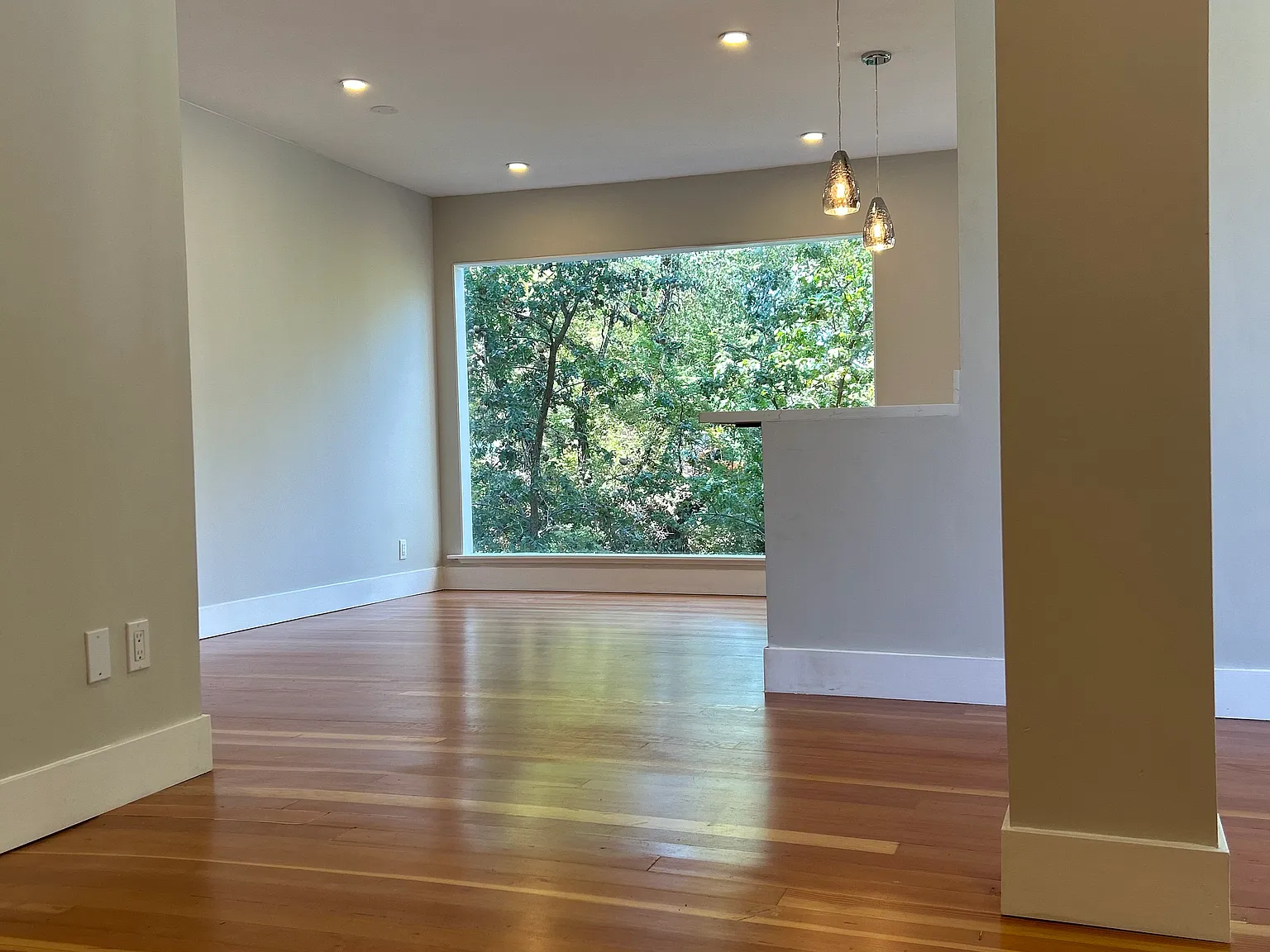 2 bed, $2,550 — Photo 2
