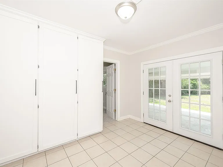 709 Inwood Dr — Photo 13