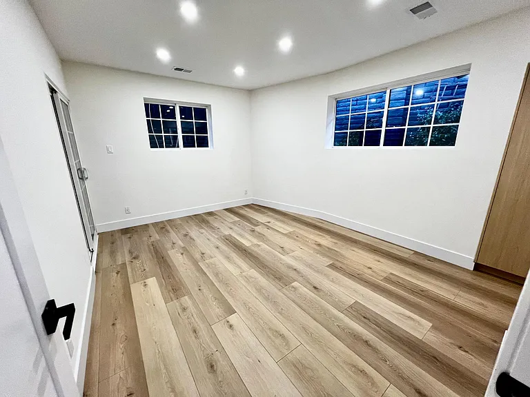 21360 Avenue San Luis — Photo 41