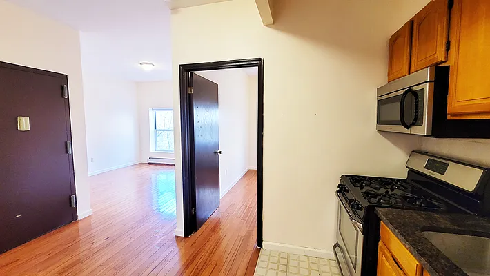 Rented by Chase Global M Realty LLC | media 14