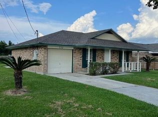 332 Magnolia Ave, La Place, LA 70068