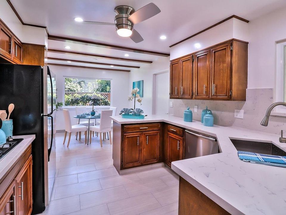 1st image of 4947 Elmwood Dr