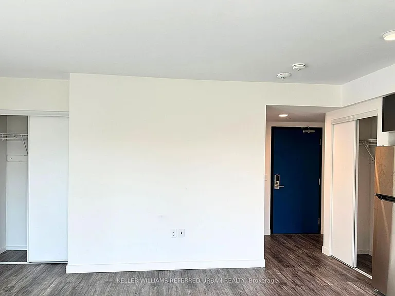 325 University Ave W #112 — Photo 2