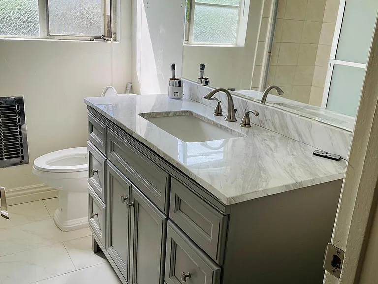 343 W Dryden St #B — Photo 13