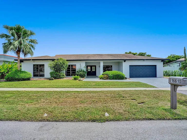 16610 Royal Poinciana Ct — Photo 1