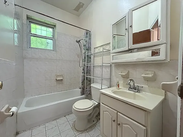 99 Albany Ave #1 — Photo 7