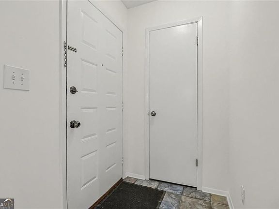 5th image of 101 Dunbar Dr