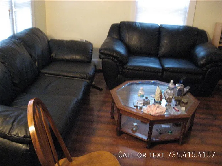 936 Mary St — Photo 42